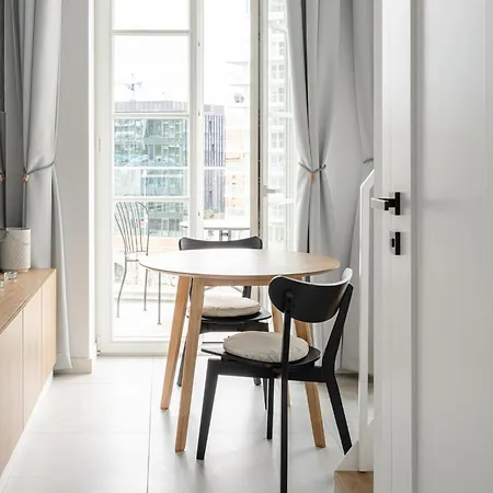 شقة Rentplanet - Bulwar Staromiejski فروتسواف