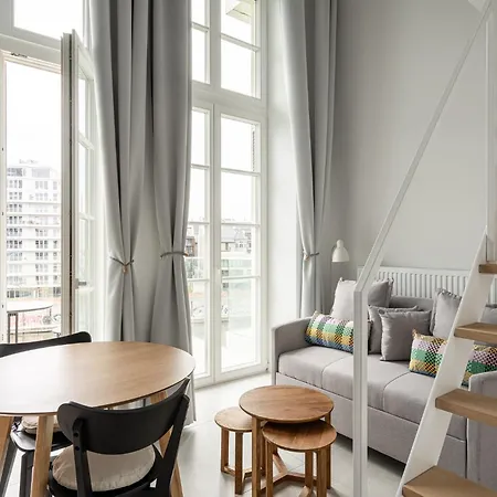 Rentplanet - Bulwar Staromiejski Apartamento