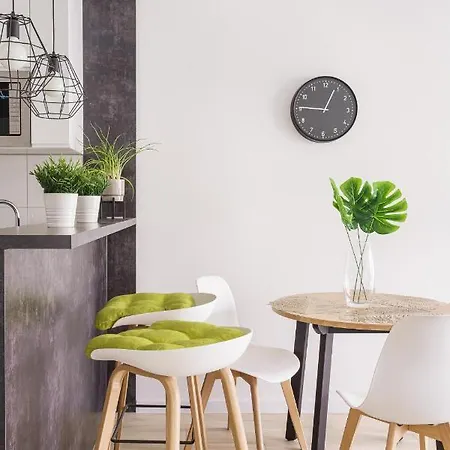 Rentplanet - Bulwar Staromiejski 아파트