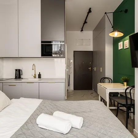 Rentplanet - Bulwar Staromiejski Апартаменти